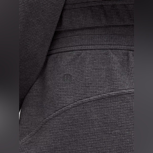 NWT Lululemon Scuba High-Rise Short 5"*Waffle - Picture 7 of 8